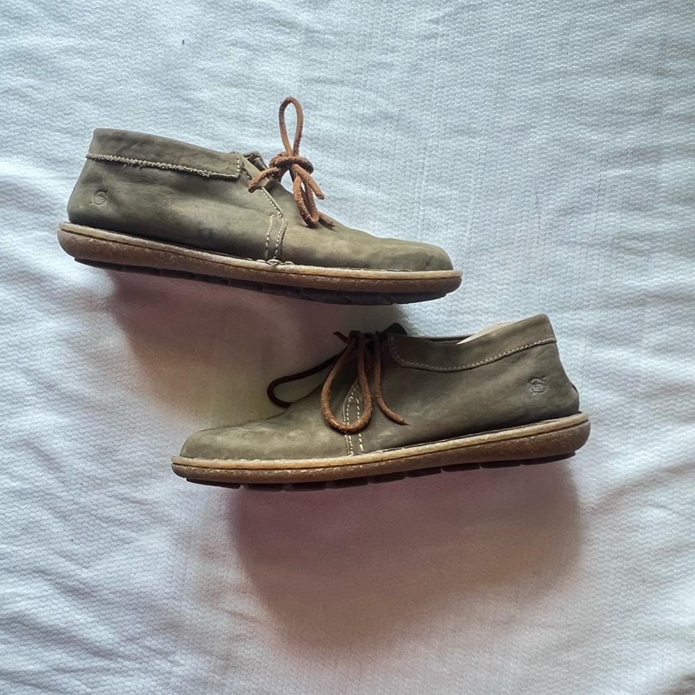 Born Green Tan Shoes - Picture 3 of 12